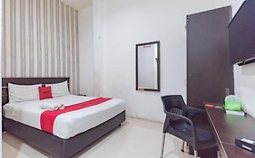RedDoorz near UIN Sumatera Utara